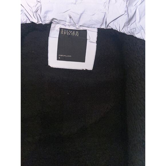 ⭐️ Men’s Silver Spoon Army Silver Puffer Vest. Size Small - Picture 5 of 5